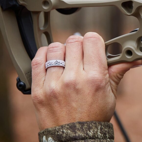 Women's Rubber Silicone Ring Ridgeline Strata Silicone Rubber Wedding Band - Picture 6 of 7